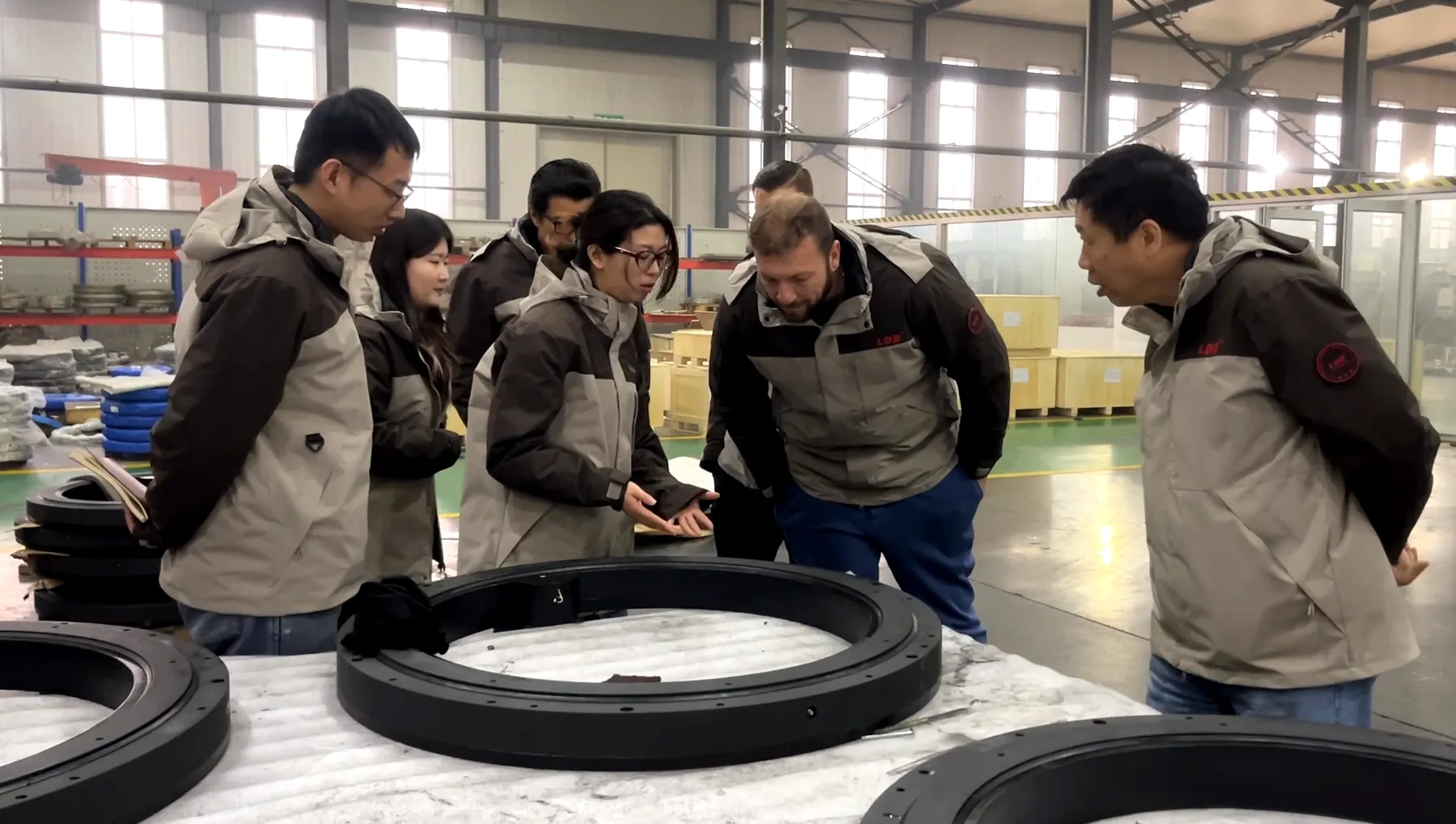 Warm Welcome to Brazilian Customers Visiting Luoyang Longda Bearing (LDB)